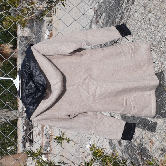 Viml.y Black & Tan Pea Coat, Size M - Picture 8 of 8